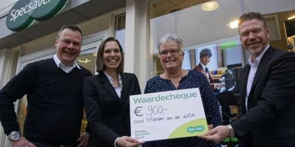 Mooi bedrag van Specsavers voor Vrienden van het WZA